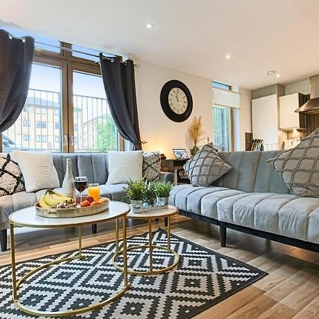 Campbell Park Apartment - City Centre - Free Parking, Balcony, Super-Fast Wifi And Smart Tv With Netflix By Yoko Property Milton Keynes Bagian luar foto