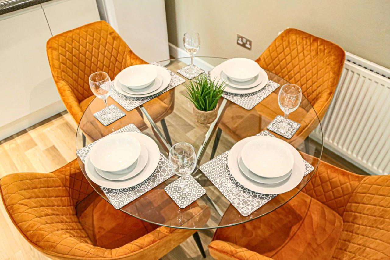 Campbell Park Apartment - City Centre - Free Parking, Balcony, Super-Fast Wifi And Smart Tv With Netflix By Yoko Property Milton Keynes Bagian luar foto