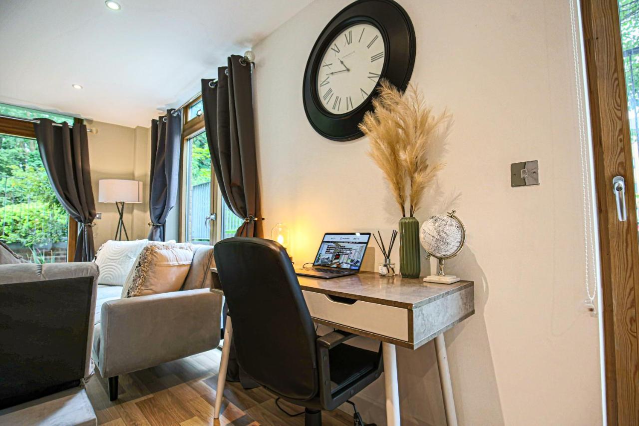 Campbell Park Apartment - City Centre - Free Parking, Balcony, Super-Fast Wifi And Smart Tv With Netflix By Yoko Property Milton Keynes Bagian luar foto