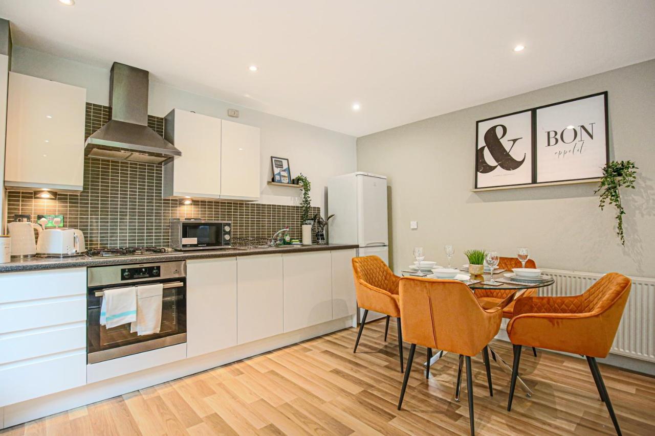 Campbell Park Apartment - City Centre - Free Parking, Balcony, Super-Fast Wifi And Smart Tv With Netflix By Yoko Property Milton Keynes Bagian luar foto