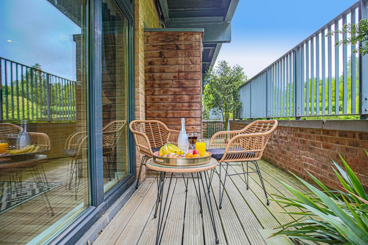 Campbell Park Apartment - City Centre - Free Parking, Balcony, Super-Fast Wifi And Smart Tv With Netflix By Yoko Property Milton Keynes Bagian luar foto