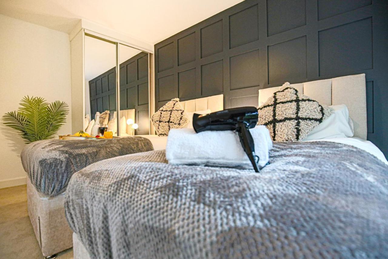 Campbell Park Apartment - City Centre - Free Parking, Balcony, Super-Fast Wifi And Smart Tv With Netflix By Yoko Property Milton Keynes Bagian luar foto
