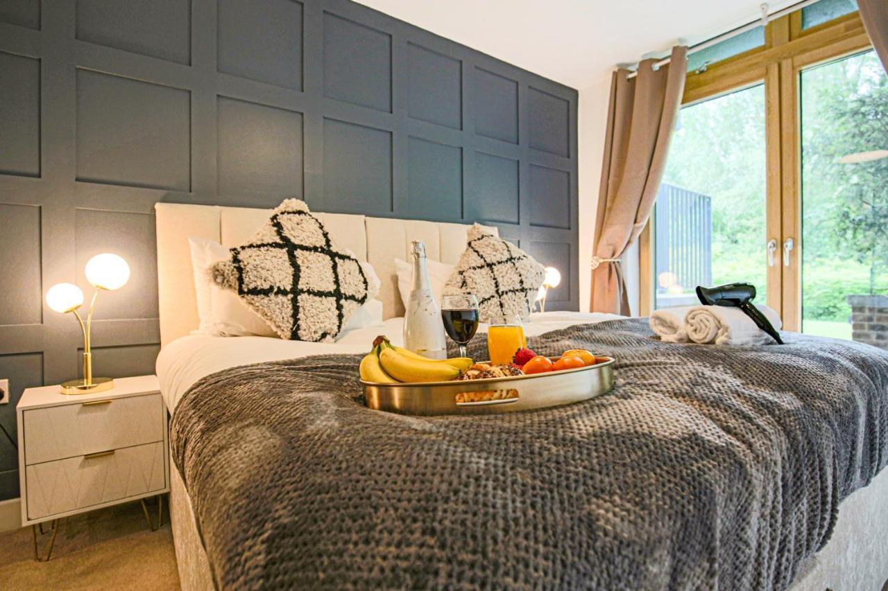 Campbell Park Apartment - City Centre - Free Parking, Balcony, Super-Fast Wifi And Smart Tv With Netflix By Yoko Property Milton Keynes Bagian luar foto