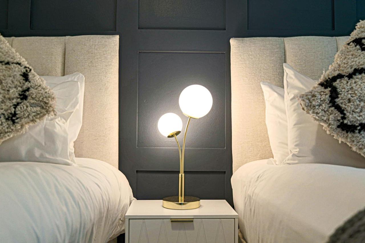 Campbell Park Apartment - City Centre - Free Parking, Balcony, Super-Fast Wifi And Smart Tv With Netflix By Yoko Property Milton Keynes Bagian luar foto